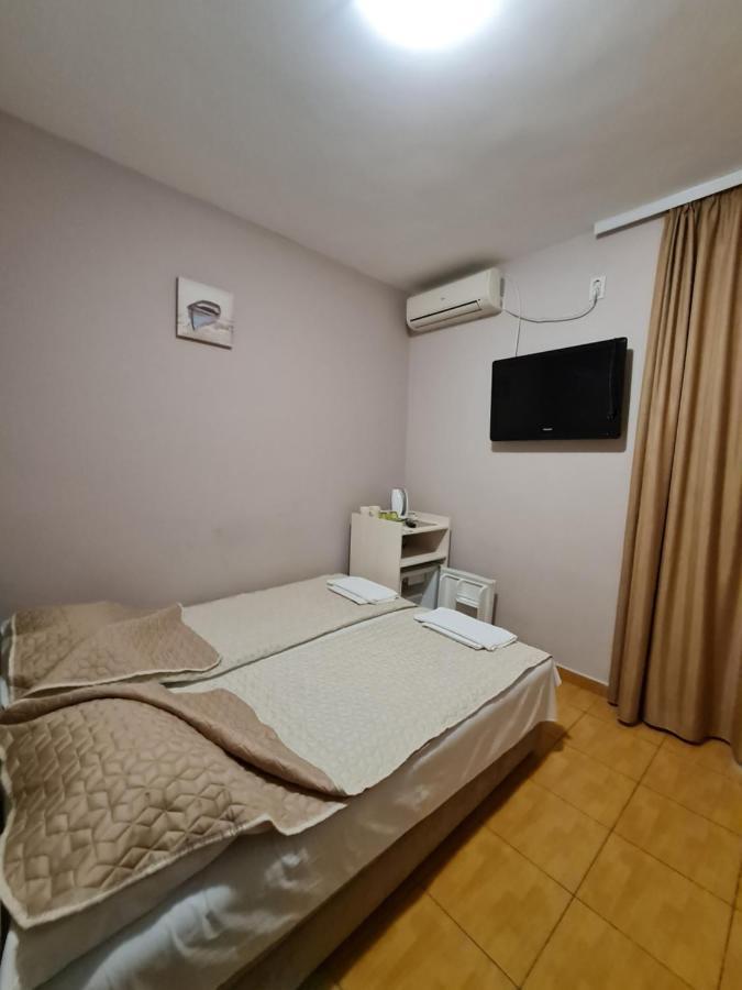 Hibiscus 3* Budva